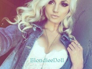 BlondieeDoll