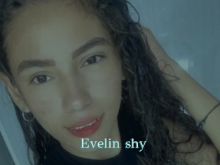 Evelin_shy