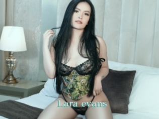 Lara_evans