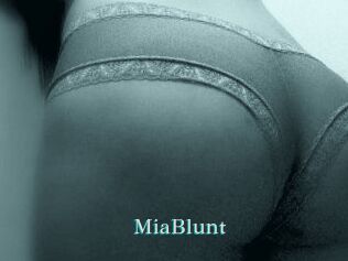 MiaBlunt