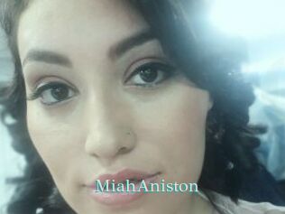MiahAniston