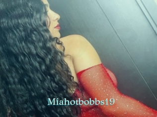 Miahotbobbs19