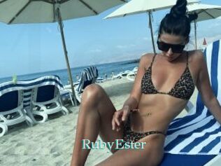 RubyEster 1 grosse cochonne